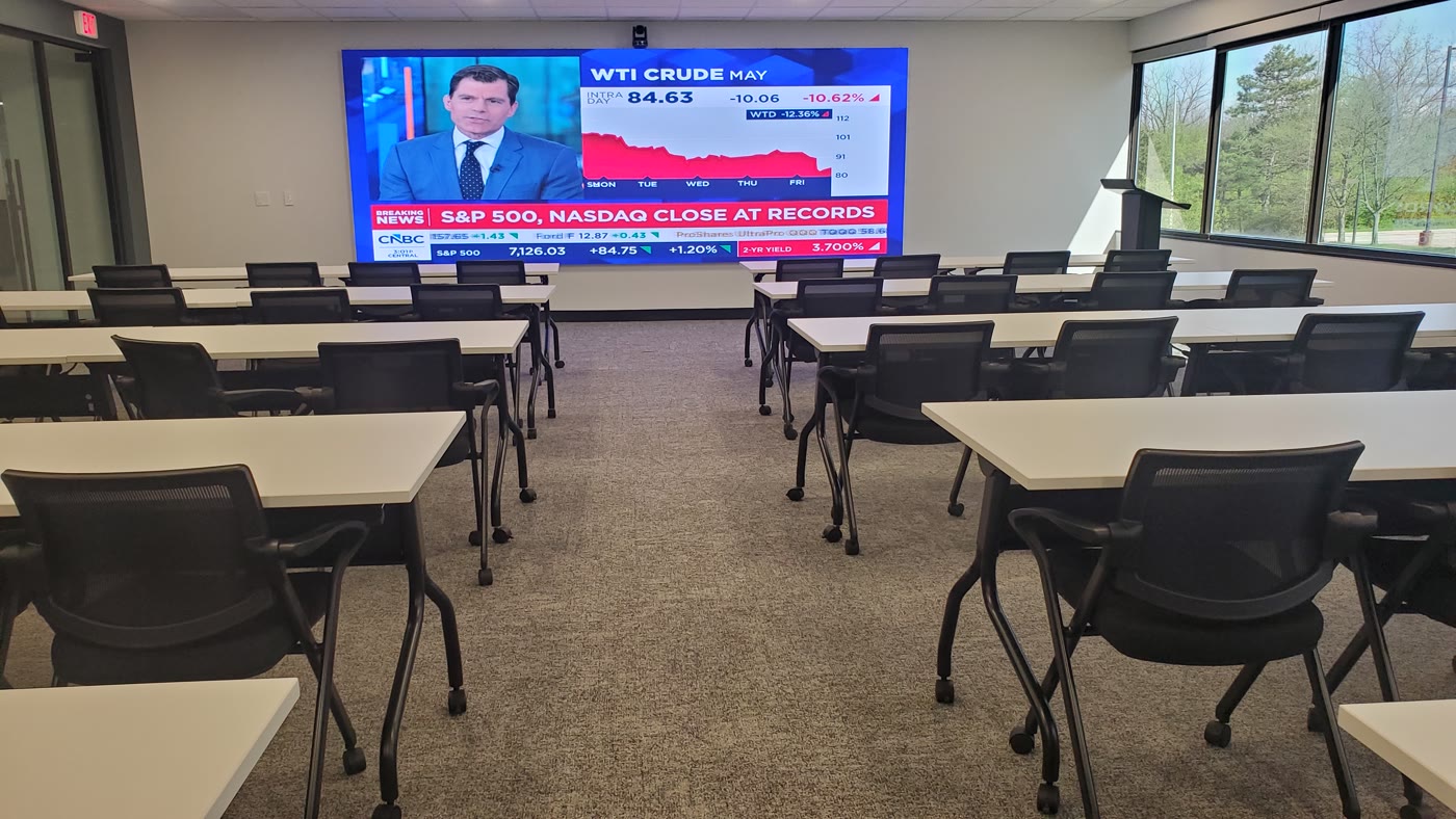 LED wall in training room context
