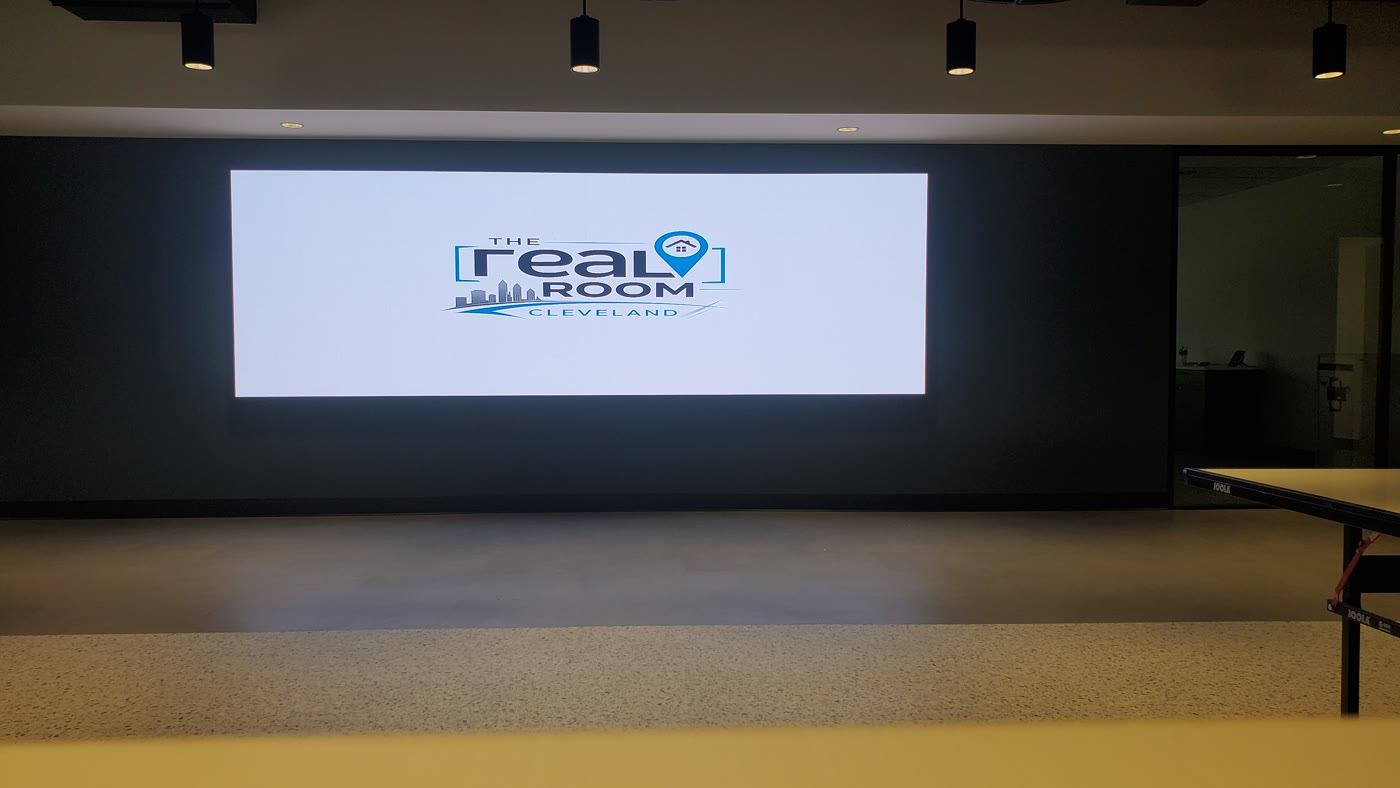 A sharp LED wall turns a plain room into a presentation room.